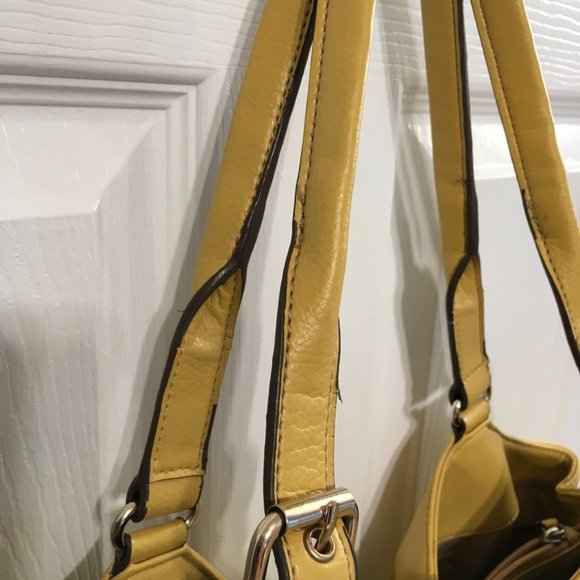 Villager Liz Claiborne Shoulder Bag - Picture 4 of 13